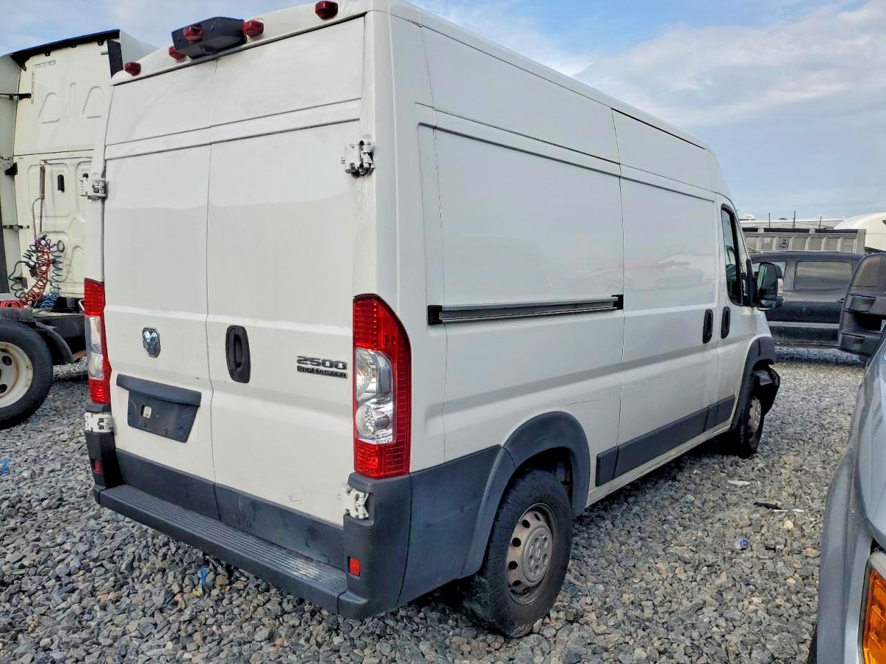 2023 RAM ProMaster City — VIN 3C6LRVCG8PE551522 — photo 3